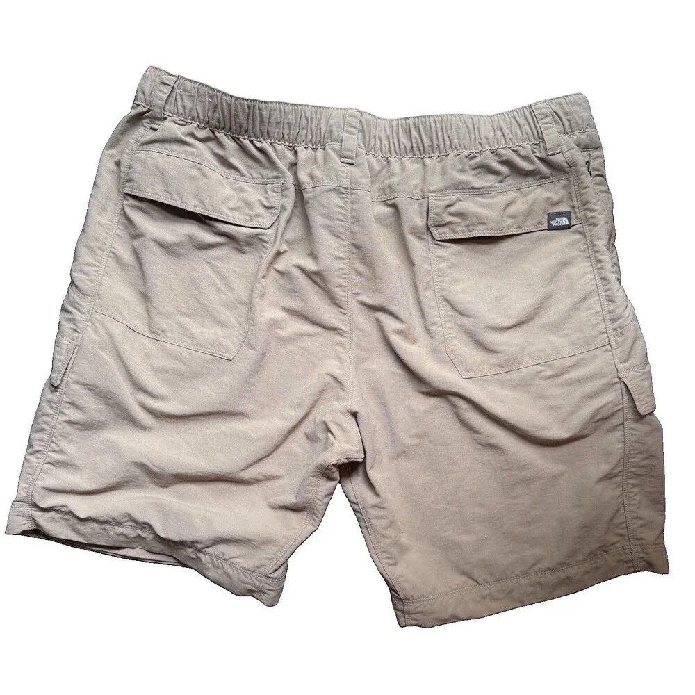 The North Face Shorts Mens XXL 2XL Beige Hiking Trail Nylon Utility Gorpcore